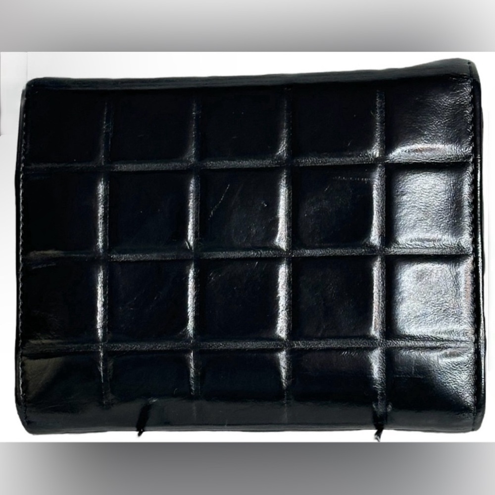 Chanel Leather Chocolate Bar Black Quilted Tri-Fold Wallet - GUC - Picture 9 of 11